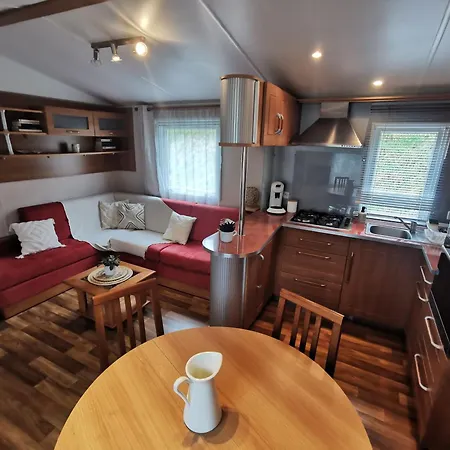 Mobil Proche De La Campeggio Petit-Caux